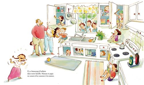 Une cuisine animée avec une famille nombreuse, des enfants jouant et s'amusant, et des adultes observant avec affection.