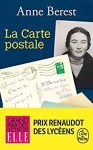 Couverture du livre 'La Carte postale' d'Anne Berest, présentant une photo en noir et blanc d'une femme et une carte postale.