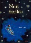 Couverture du livre 'Nuit étoilée' avec un bateau sur un fond étoilé.