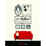 Couverture du livre 'Le Meilleur' avec un canapé rouge, des portraits encadrés au mur et un style d'illustration minimaliste.