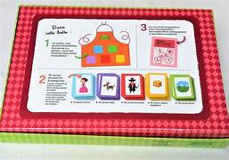 Une boîte de jeu colorée avec des instructions illustrées pour un jeu éducatif, montrant des dessins et des cartes à jouer.