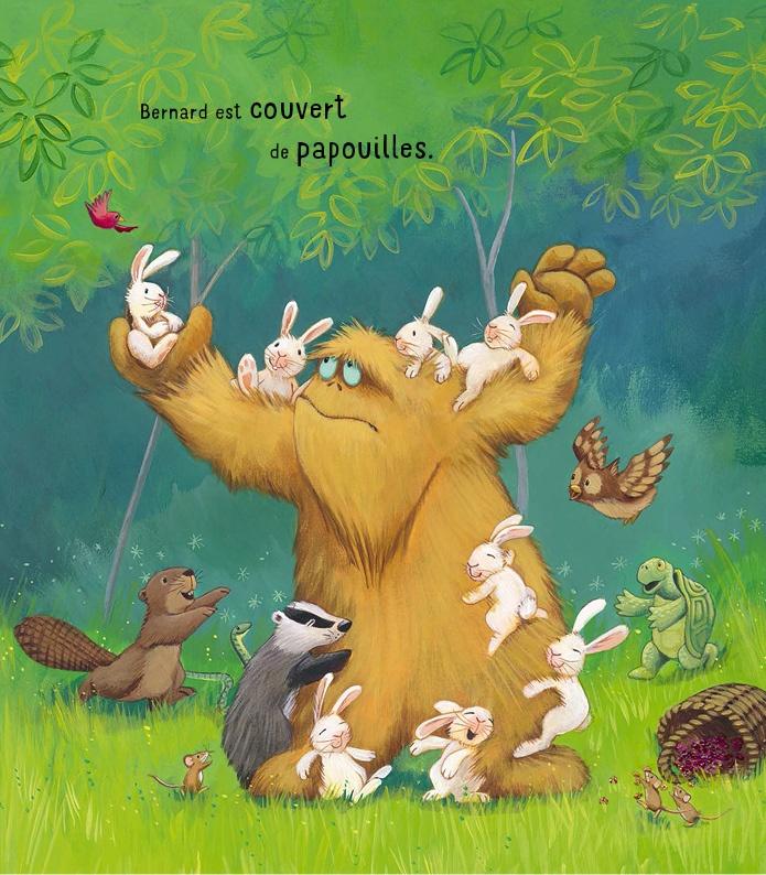 Un gros ours nommé Bernard, surpris et mal à l'aise, est couvert de petits lapins dans une forêt colorée, avec des oiseaux et d'autres animaux autour de lui.