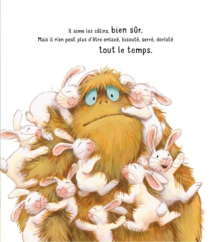 Un personnage poilu au visage triste, entouré de nombreux lapins qui l'enlacent et le câlinent.