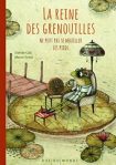 Couverture du livre 'La Reine des Grenouilles' illustrée par Davide Cali et Marco Somà, mettant en scène une grenouille assise sur une chaise avec un parasol au milieu de nénuphars.