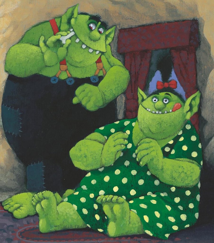 Deux trolls verts souriants, l'un portant un pantalon et un autre en robe à pois, dans un intérieur chaleureux.