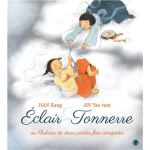Couverture d'un livre intitulé 'Éclair Tonnerre' avec deux enfants, l'un en haut et l'autre en bas, dans un décor nuageux.