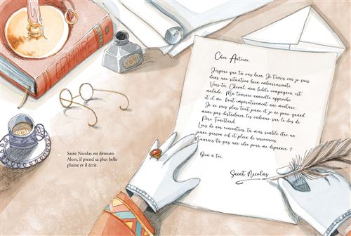 Une lettre manuscrite sur une table avec une plume et un encrier, entourée d'une tasse de café, de lunettes et d'une bougie.