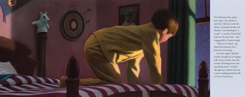 Un garçon en pyjama jaune est penché sur son lit à rayures, écoutant attentivement dans une chambre faiblement éclairée, avec des jouets et des décorations murales en arrière-plan.