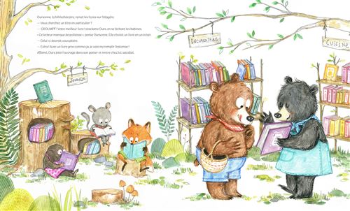 Deux ours en train de lire des livres dans une forêt, entourés d'autres animaux comme un renard et un raton laveur, avec des étagères de livres en arrière-plan.