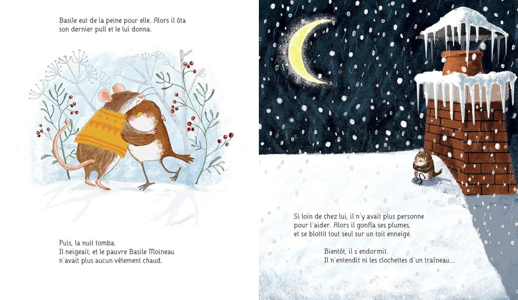 Une souris portant un pull sur un fond de neige, embrassant un oiseau, avec des branches de baies autour. À droite, un paysage enneigé avec une cheminée et une lune dans le ciel.